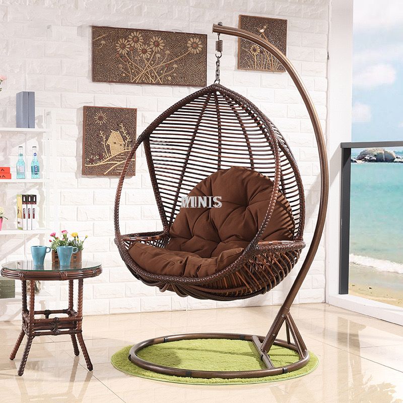 أثاث الخشب في الهواء الطلق